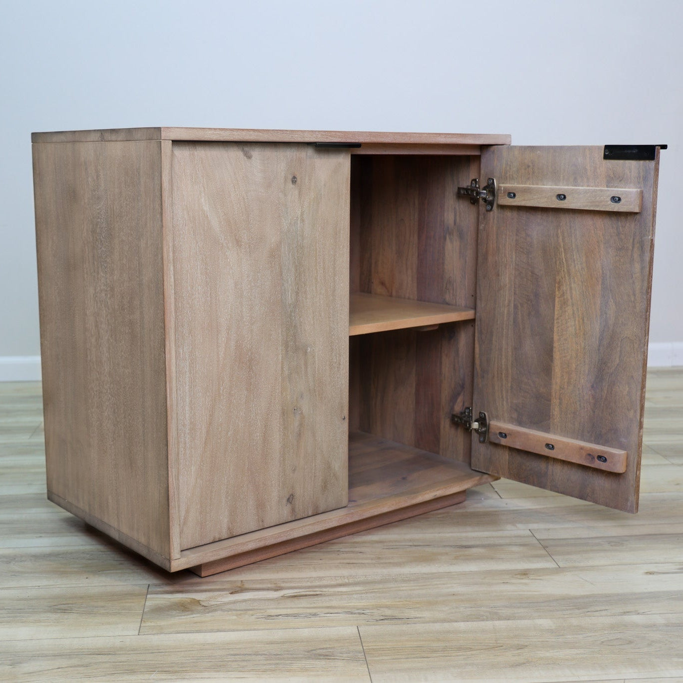 Juliet Cabinet