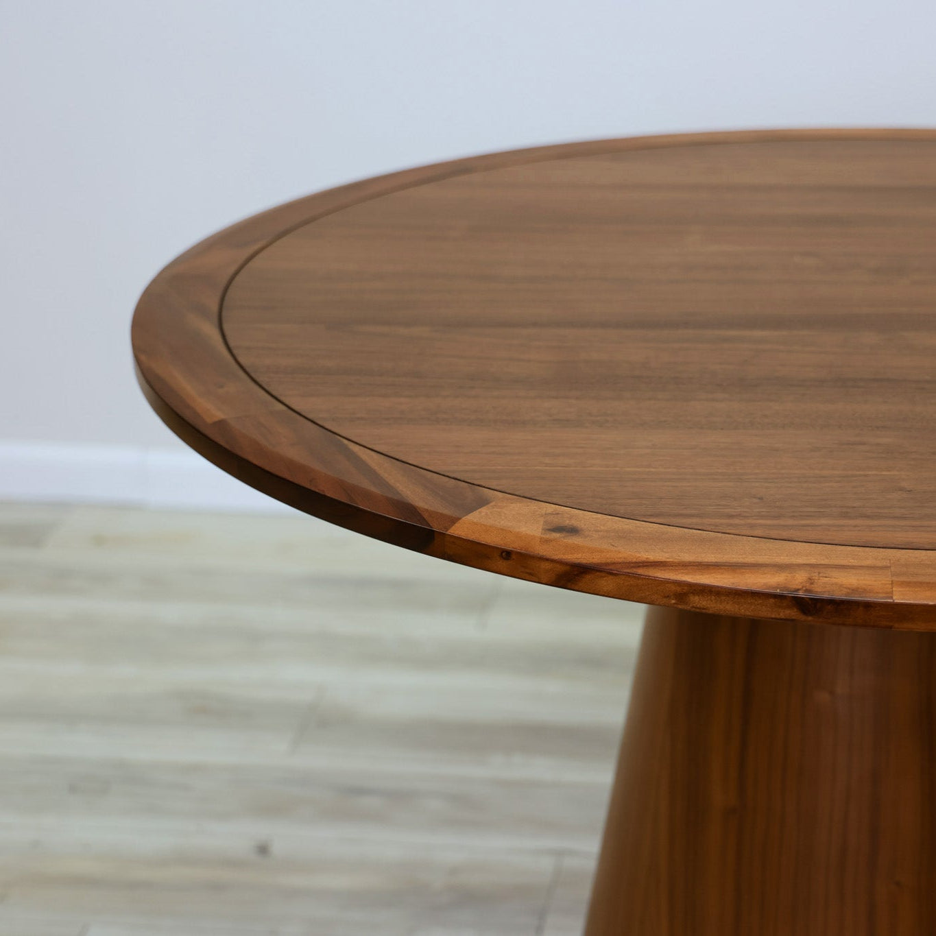 Bisanz Round Dining Table