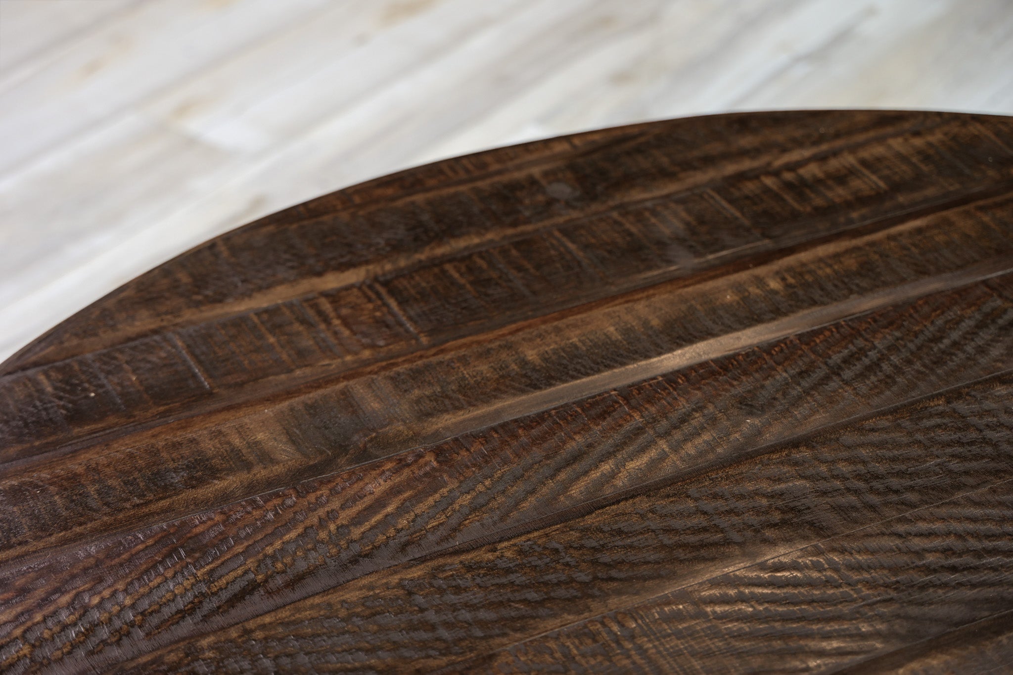 Fernandez round coffee table in solid Mexican pine with three spherical wood ball feet, living room