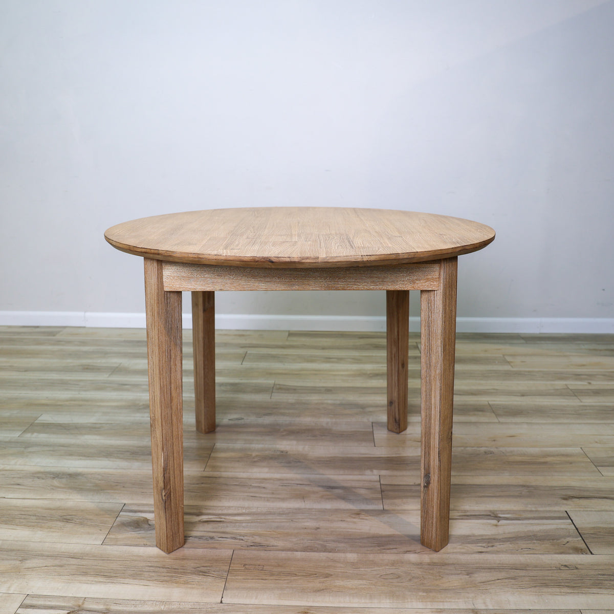 Reunion Round Dining Table