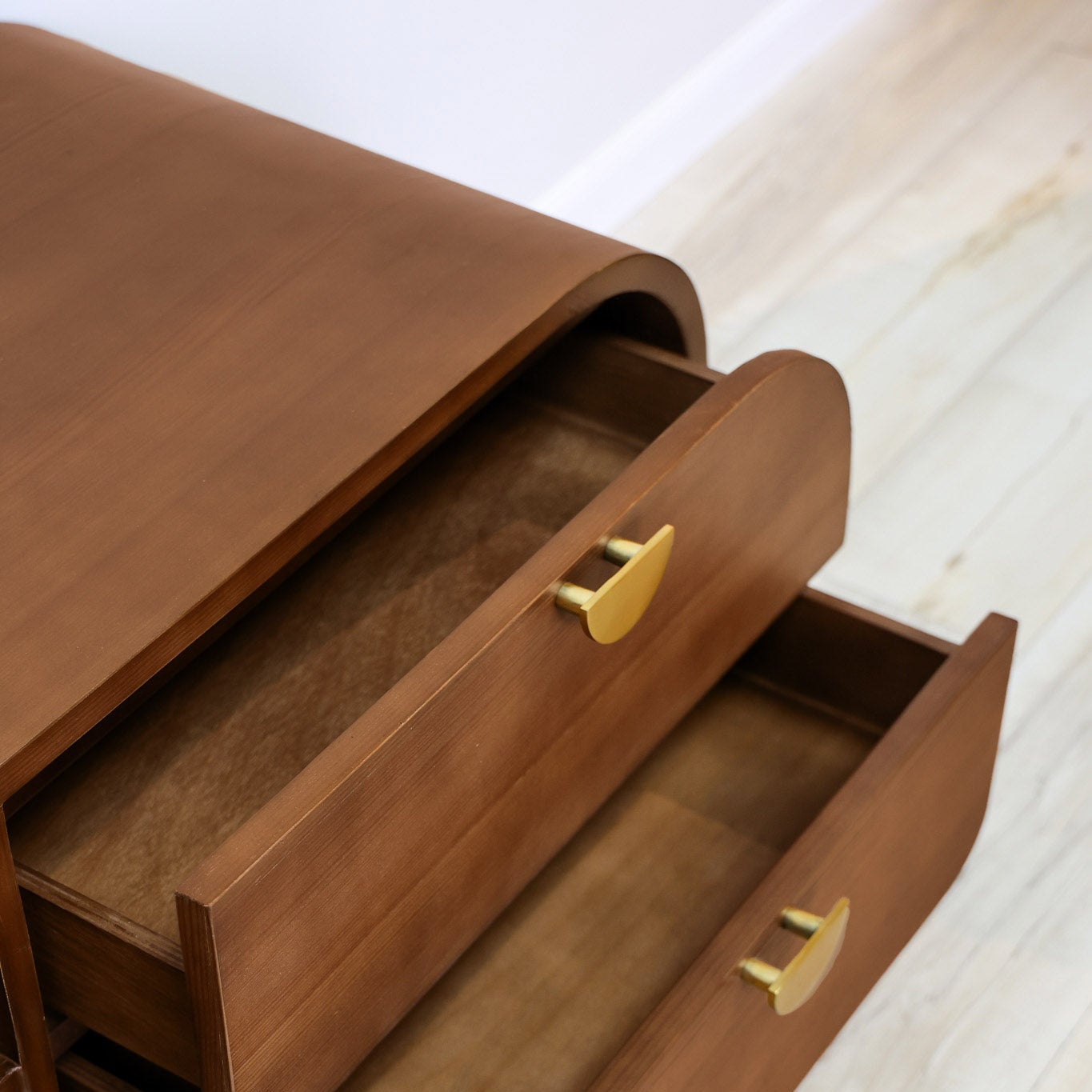 Virgo TV Stand