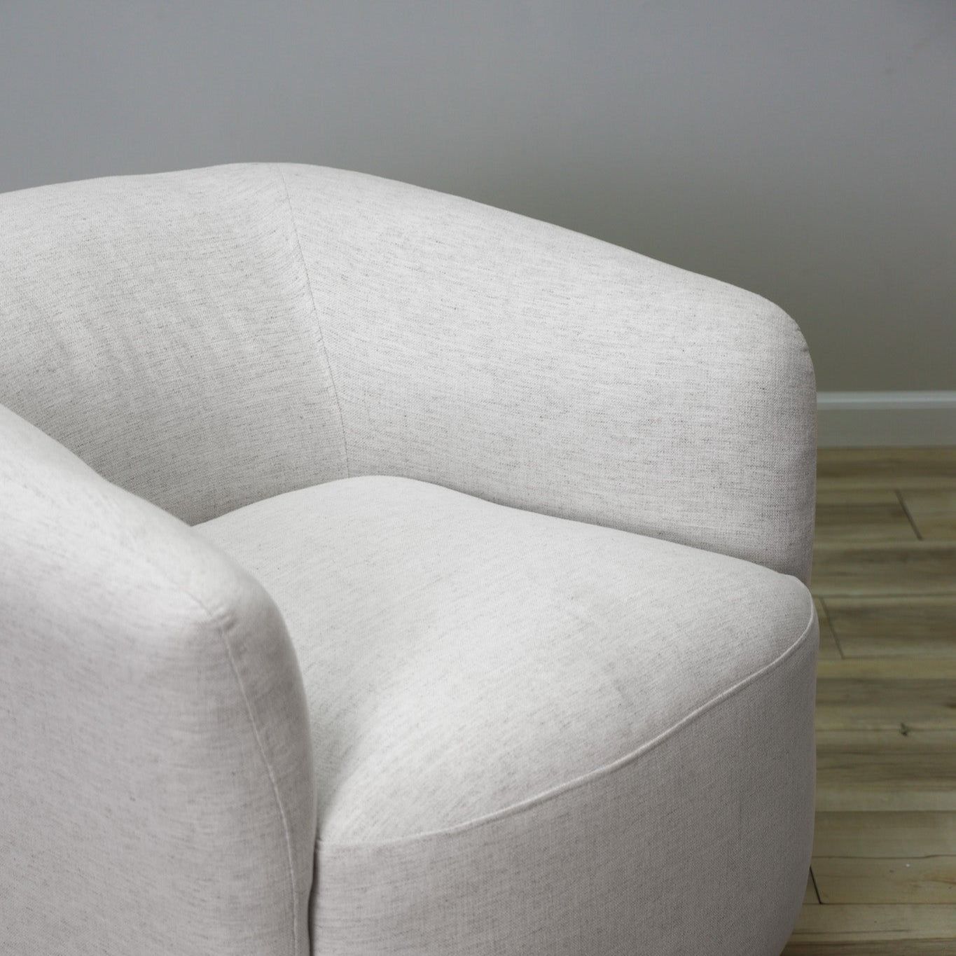 Hannah Swivel Accent Chair
