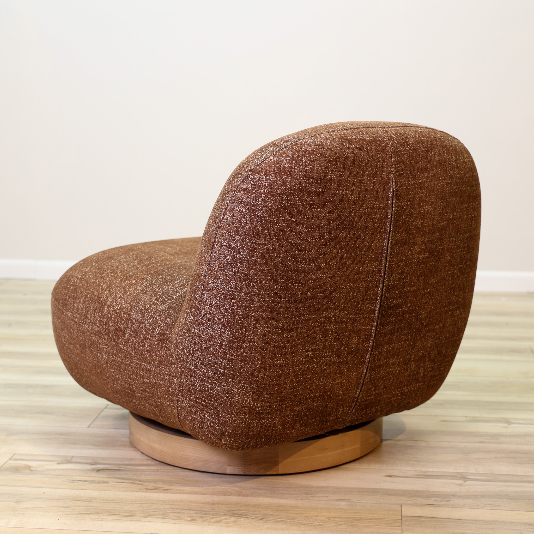 Liz Swivel Chair