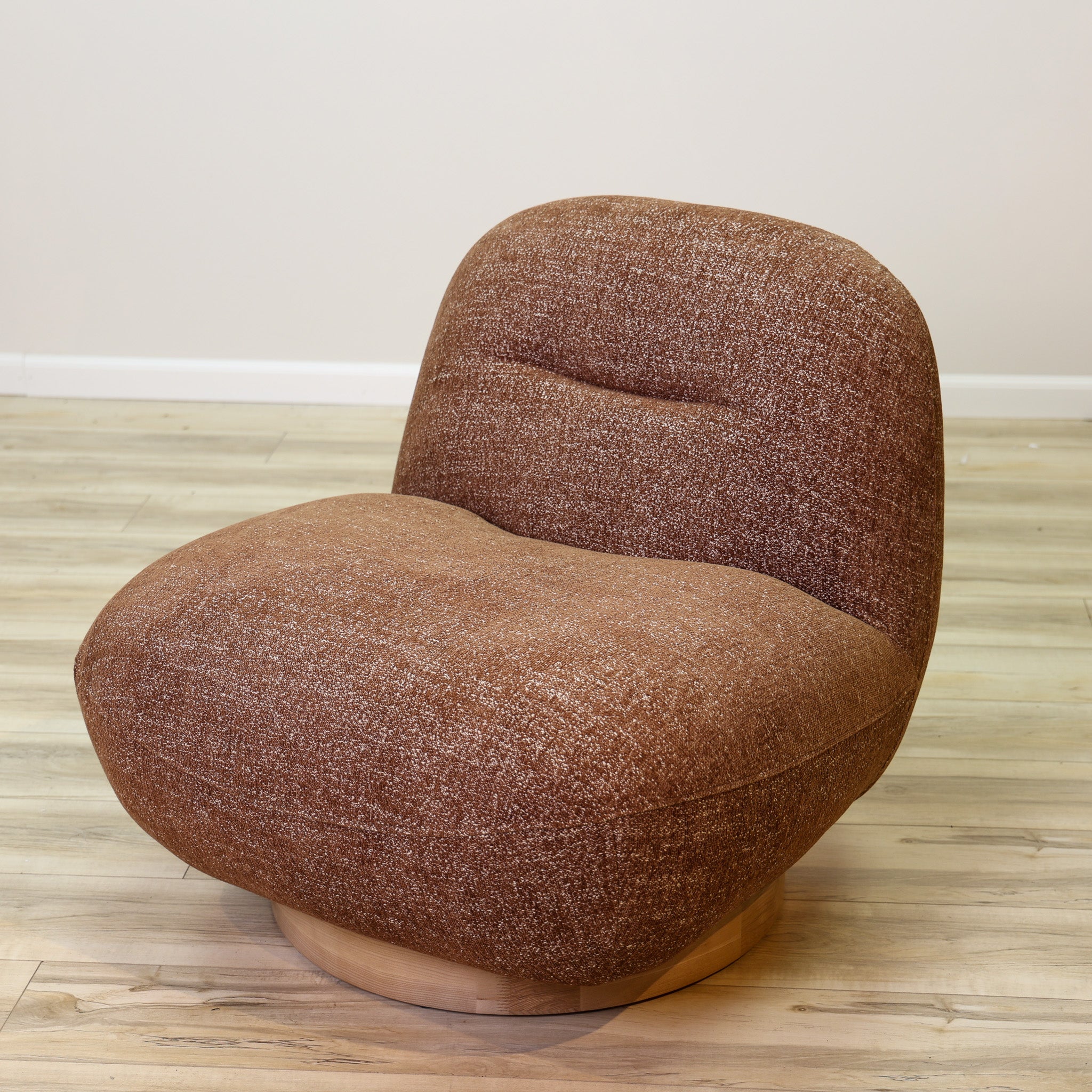 Liz Swivel Chair