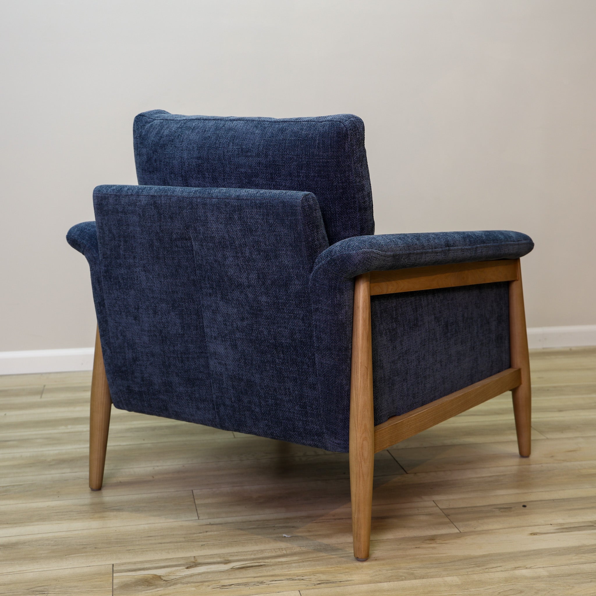 Dungy Accent Chair