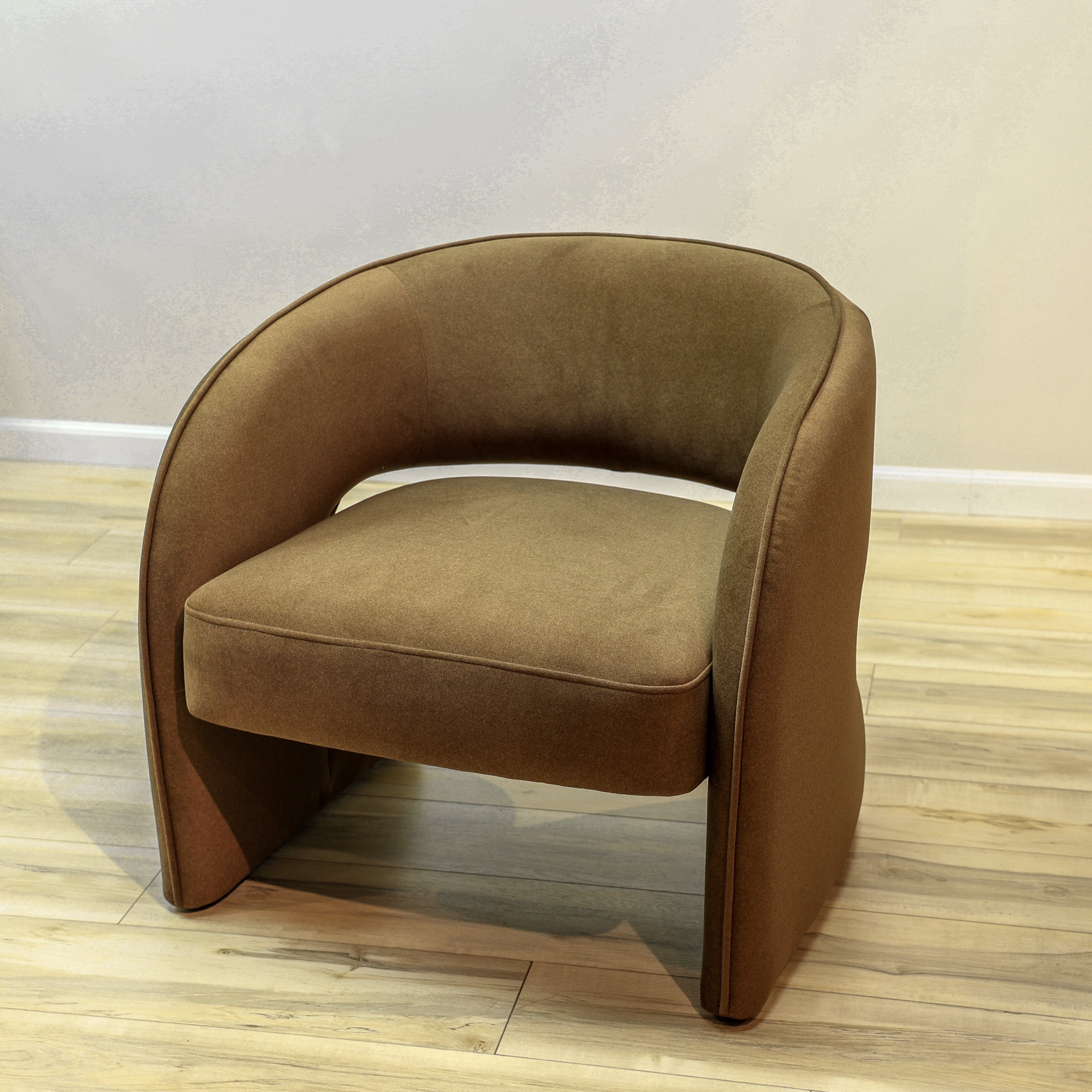 Arturo Velvet Accent Chair