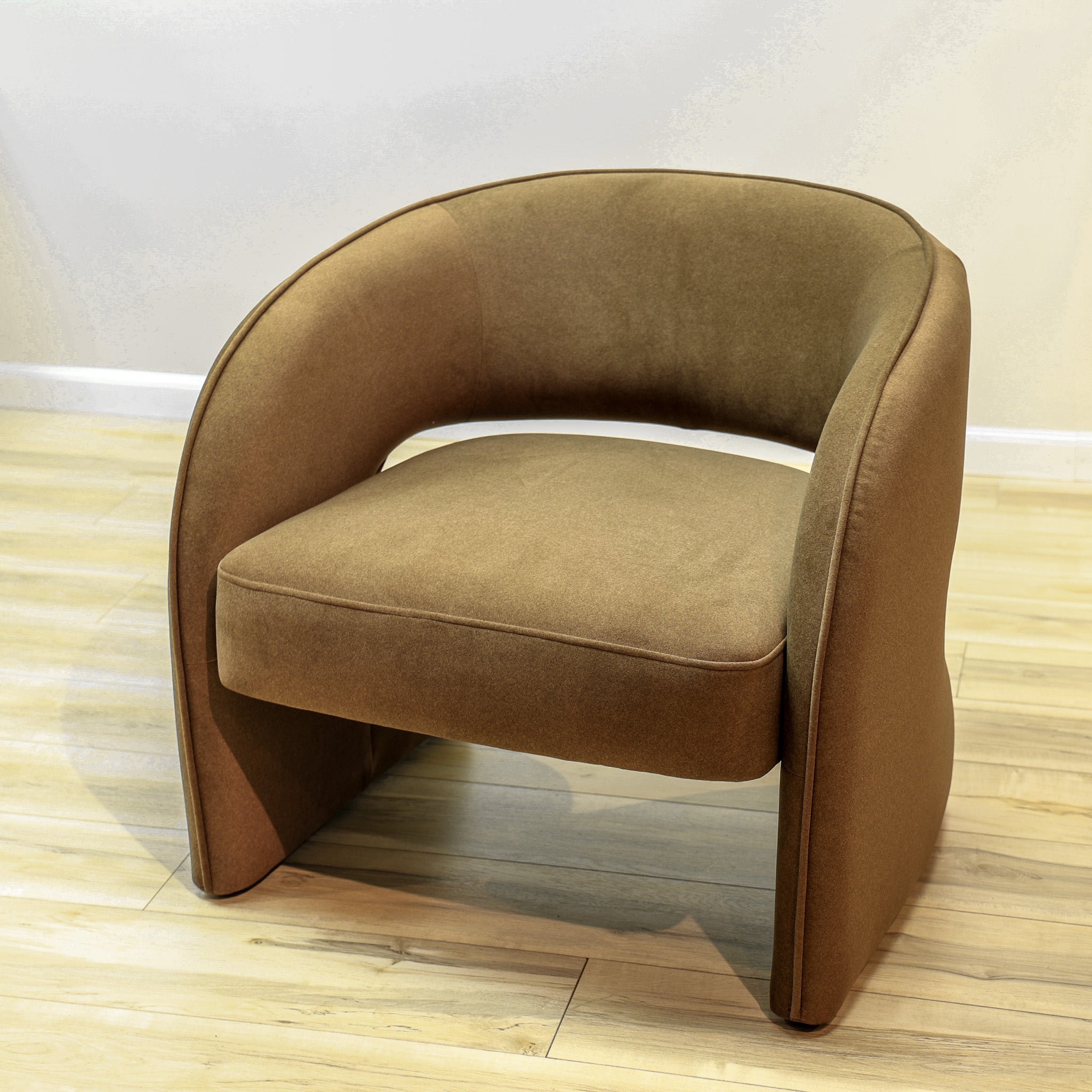 Arturo Velvet Accent Chair